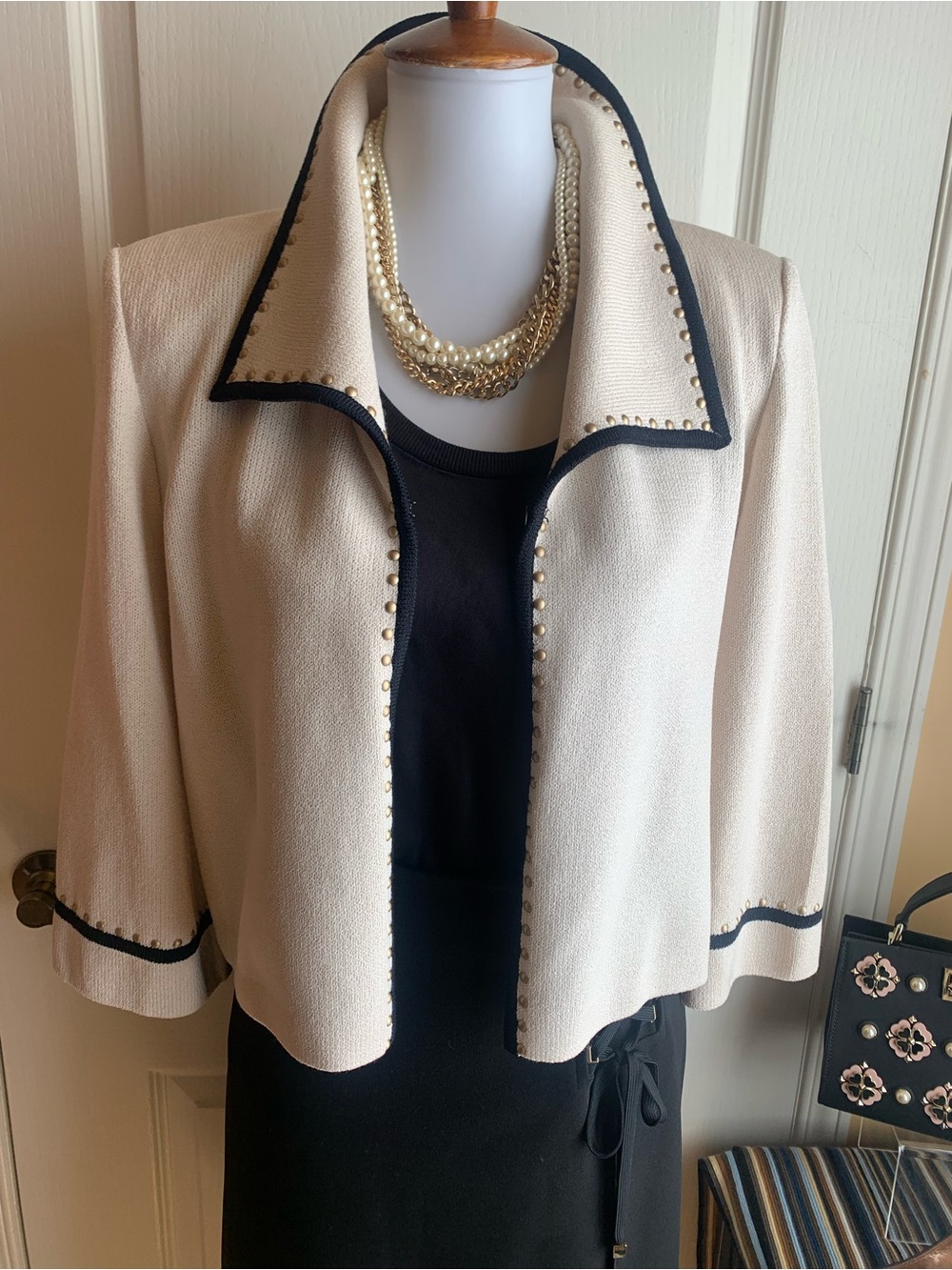 Fabulous Cream knit Blazer/jacket  ST JOHN - Picture 3 of 14